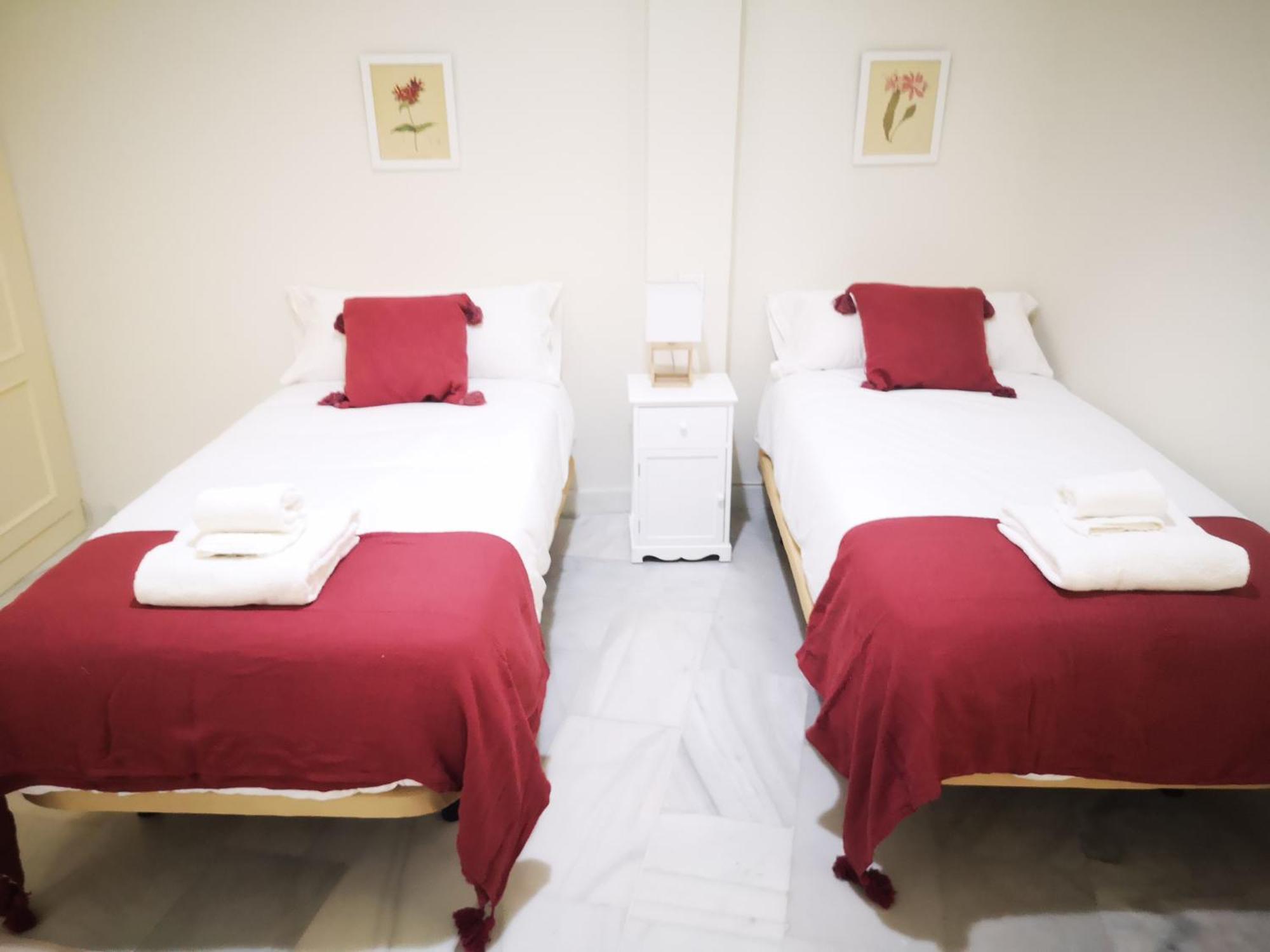 Charming Bright Apartment With Balconies On Cuesta Del Rosario Sevilla Buitenkant foto