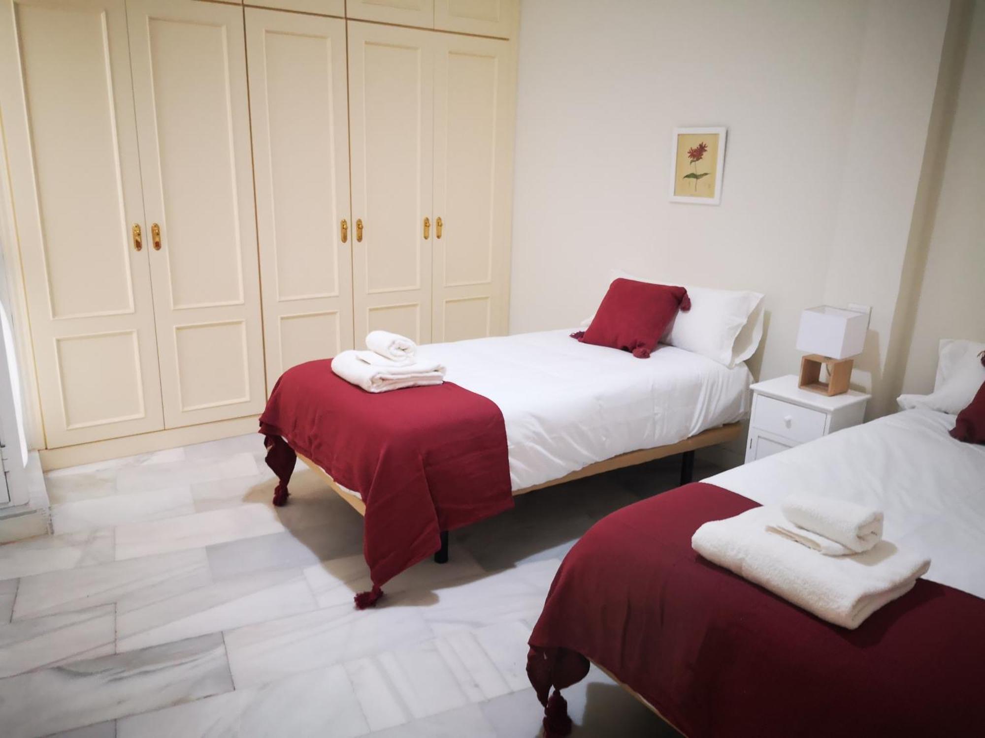 Charming Bright Apartment With Balconies On Cuesta Del Rosario Sevilla Buitenkant foto